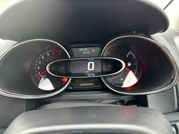 Used Renault Clio 2017 for sale - 75297139: Photo 9
