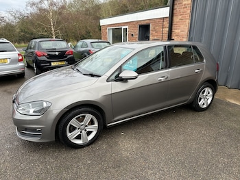 Used Volkswagen Golf 2015 for sale - 76497444: Photo