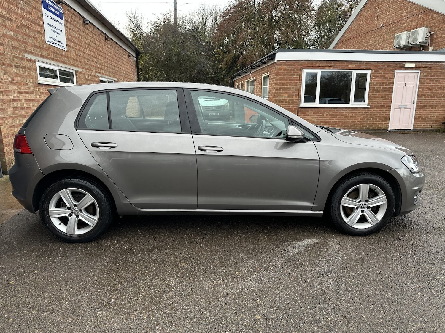 Used Volkswagen Golf 2015 for sale - 76497444: Photo 4