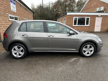 Used Volkswagen Golf 2015 for sale - 76497444: Photo