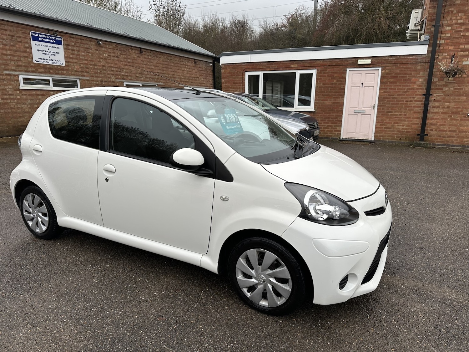 Used Toyota AYGO 2014 for sale - 76687109: Photo 1