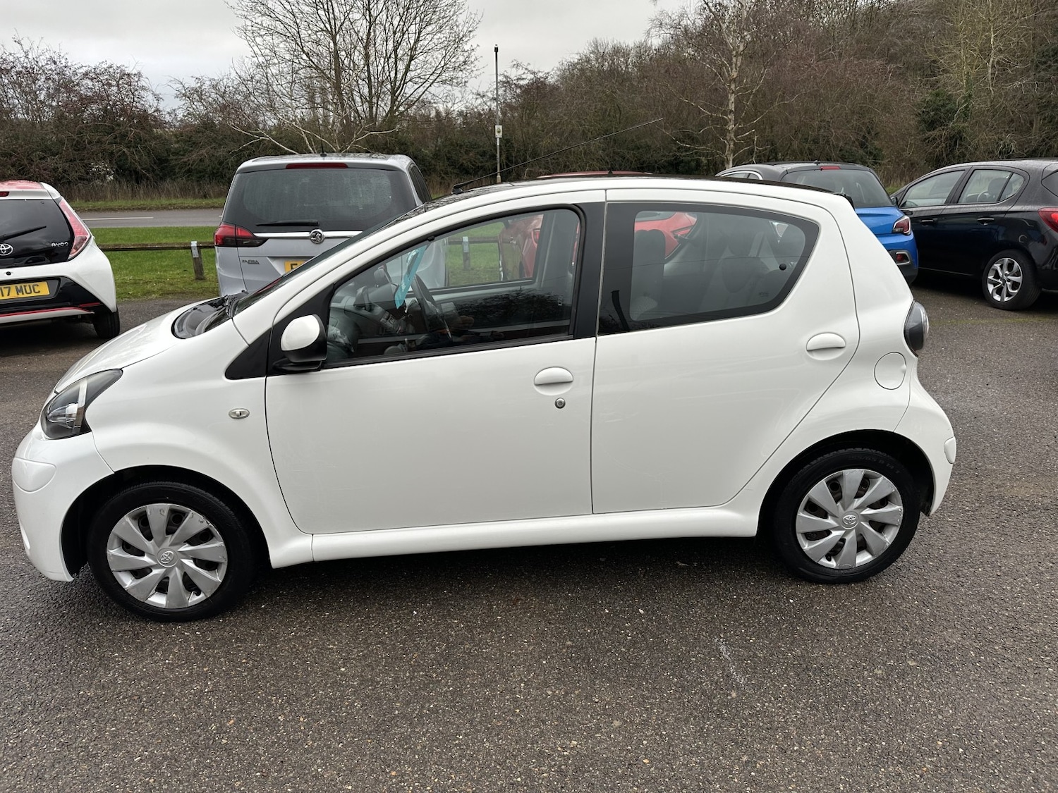 Used Toyota AYGO 2014 for sale - 76687109: Photo 4