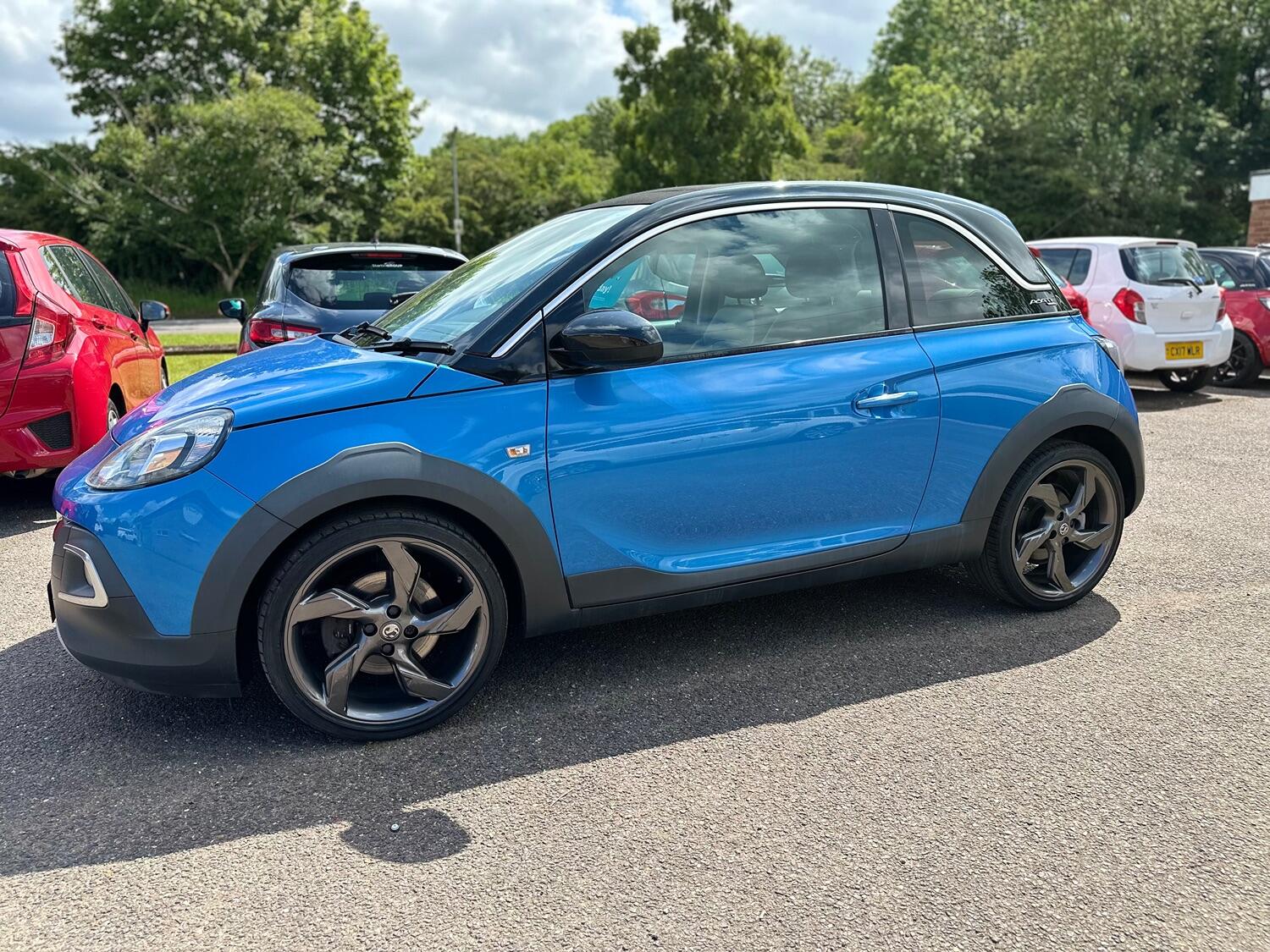 Used Vauxhall ADAM 2015 for sale - 76769147: Photo 2
