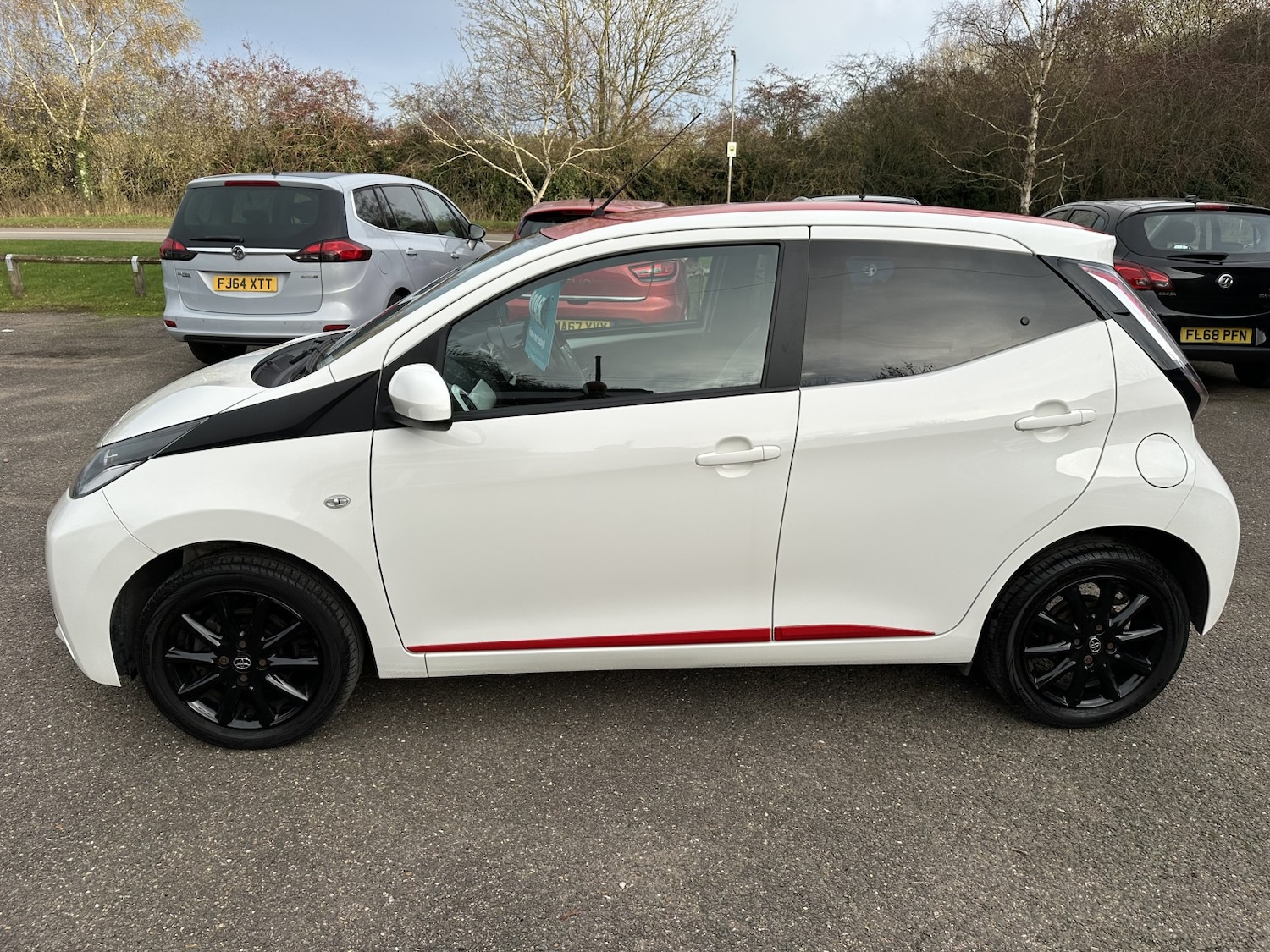 Used Toyota AYGO 2017 for sale - 76643399: Photo 12