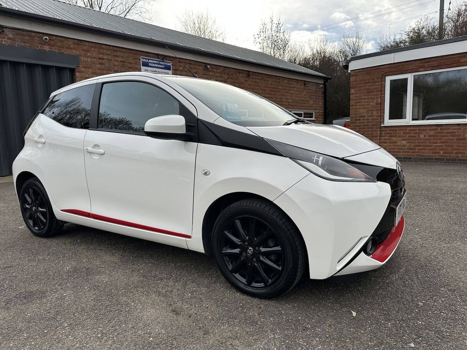 Used Toyota AYGO 2017 for sale - 76643399: Photo 3