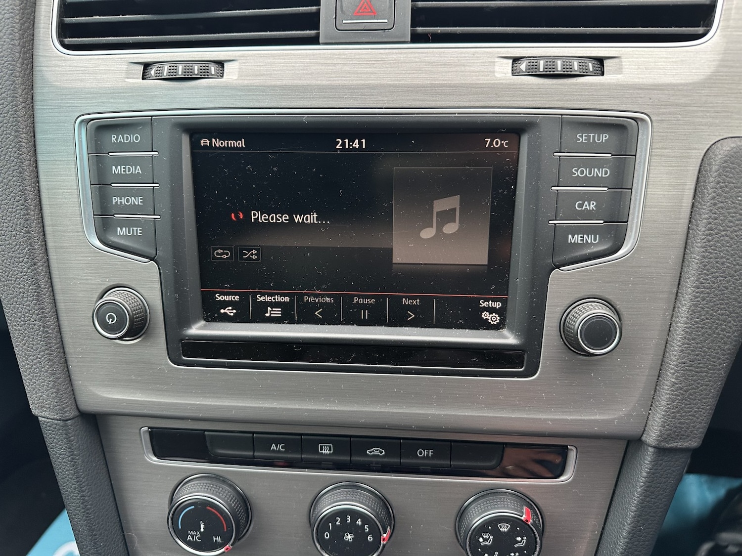 Used Volkswagen Golf 2015 for sale - 76666099: Photo 9