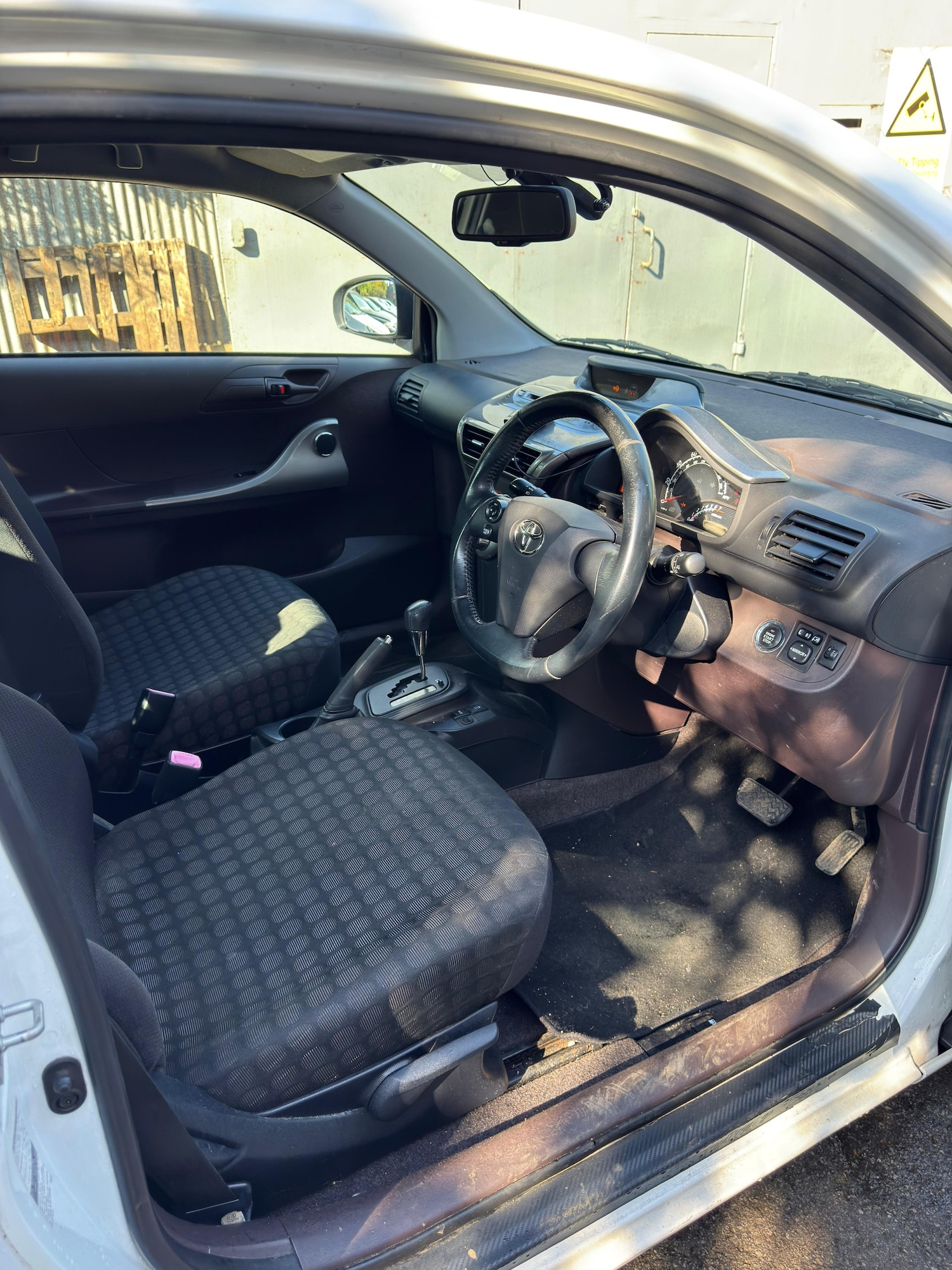 Used Toyota IQ 2010 for sale - 73582529: Photo 9