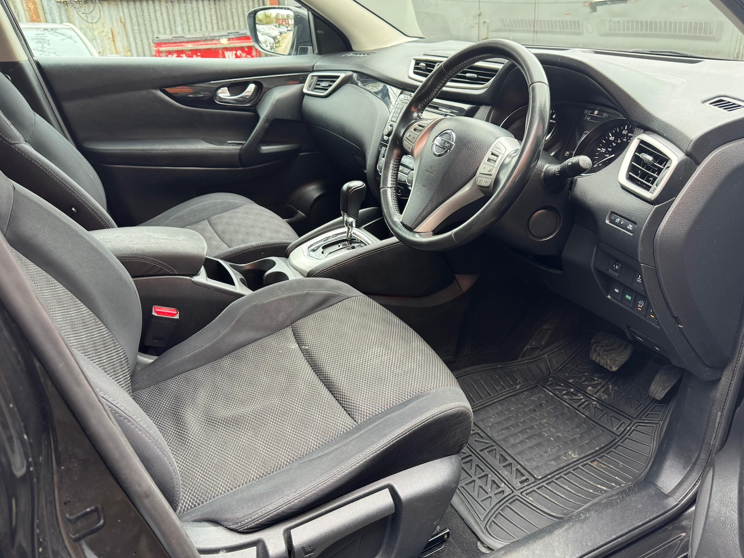 Used Nissan Qashqai for sale - 78107111: Photo 9