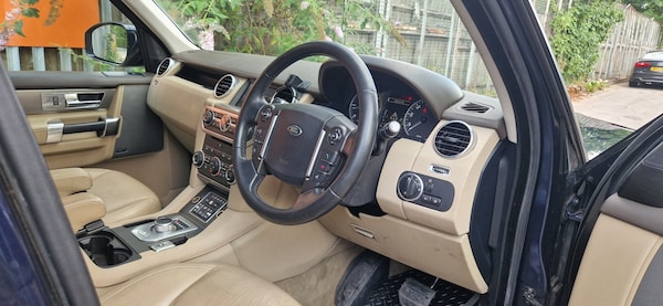 Used Land Rover Discovery 2015 for sale - 75325280: Photo 11