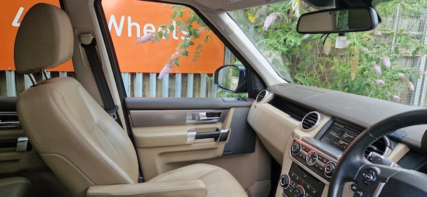 Used Land Rover Discovery 2015 for sale - 75325280: Photo 13
