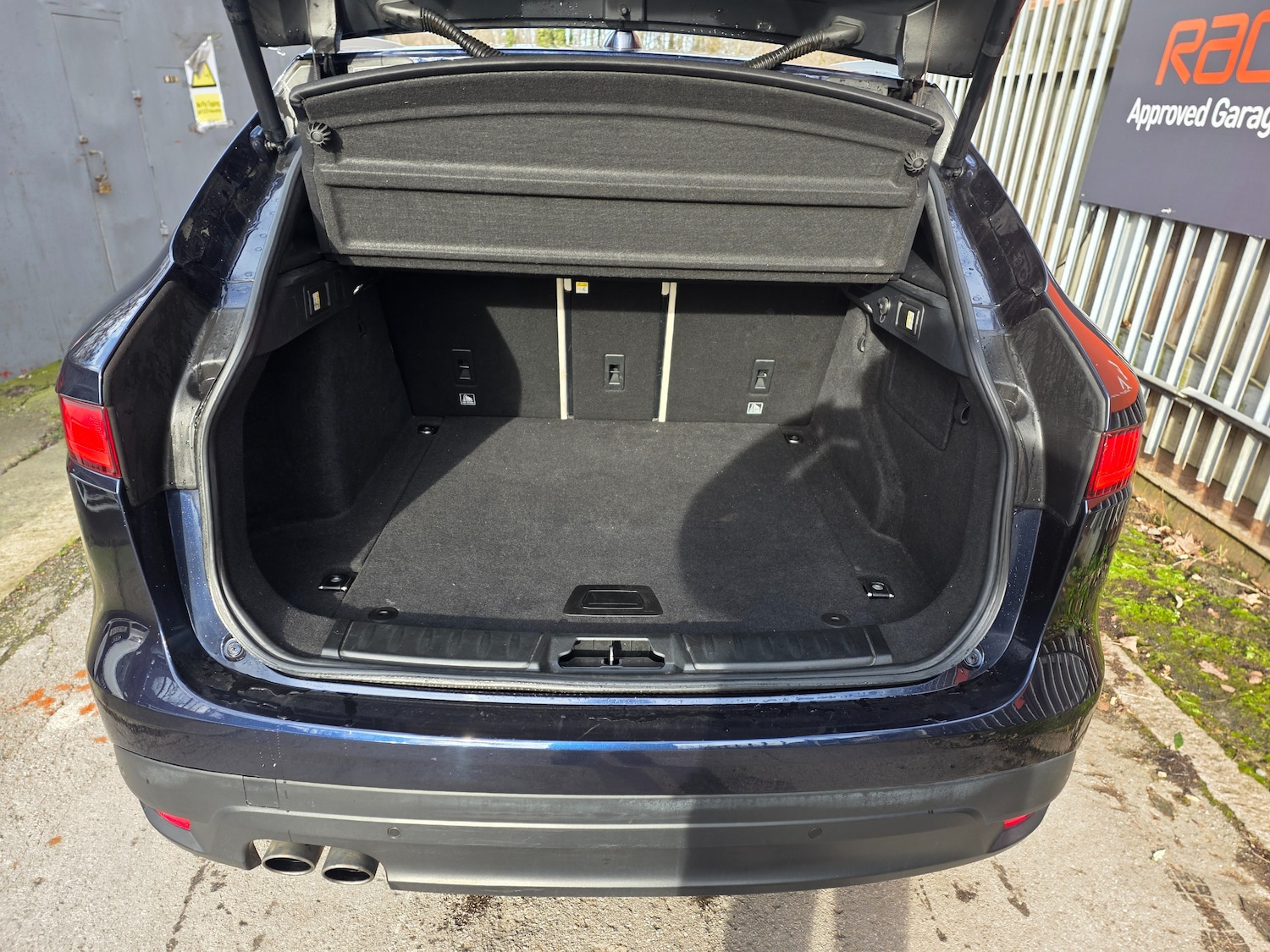 Used Jaguar F-Pace 2017 for sale - 77312993: Photo 17