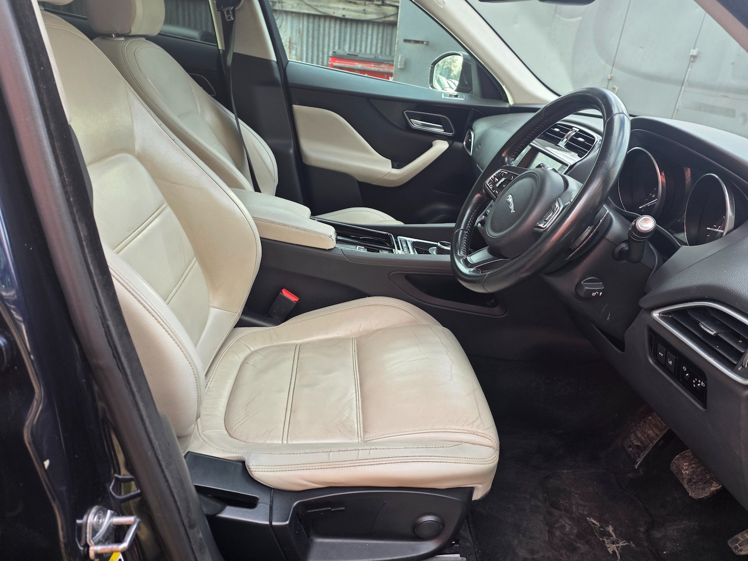 Used Jaguar F-Pace 2017 for sale - 77312993: Photo 9