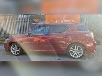 Used Lexus CT 2014 for sale - 76064969: Photo