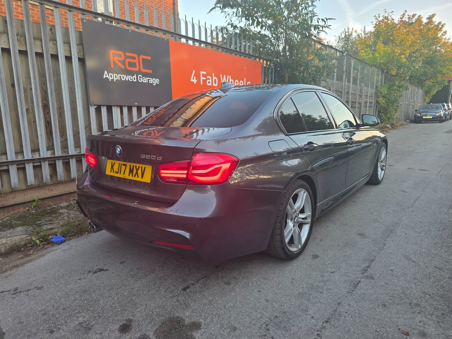 Used BMW 3 Series 2017 for sale - 76281106: Photo 5