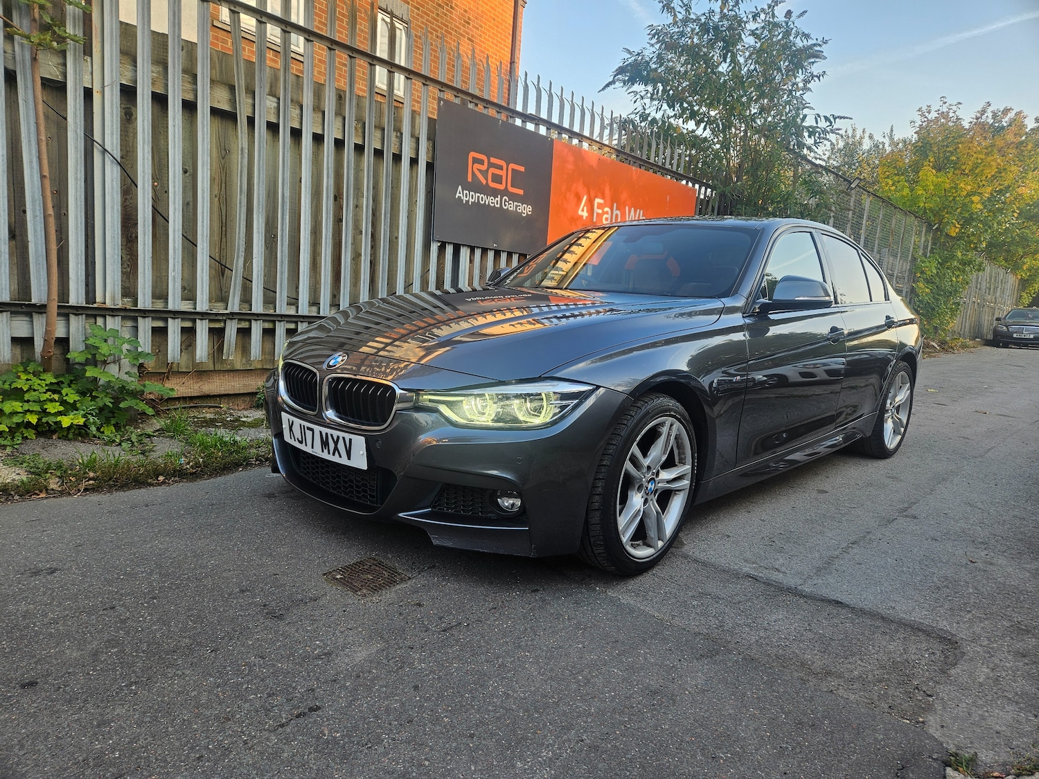 Used BMW 3 Series 2017 for sale - 76281106: Photo 6