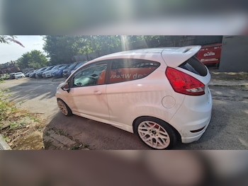 Used Ford Fiesta 2010 for sale - 75805598: Photo