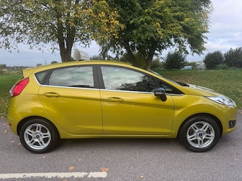Used Ford Fiesta 2013 for sale - 76235968: Photo 2
