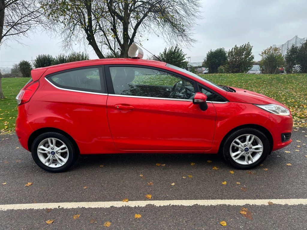 Used Ford Fiesta 2015 for sale - 76510170: Photo 2