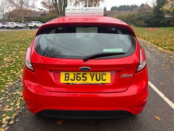 Used Ford Fiesta 2015 for sale - 76510170: Photo
