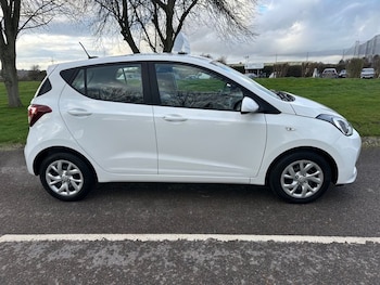Used Hyundai i10 2018 for sale - 77342038: Photo