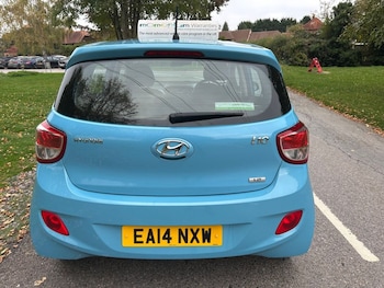Used Hyundai i10 2014 for sale - 76235605: Photo 3