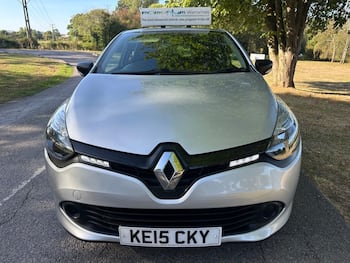 Used Renault Clio 2015 for sale - 79749465: Photo