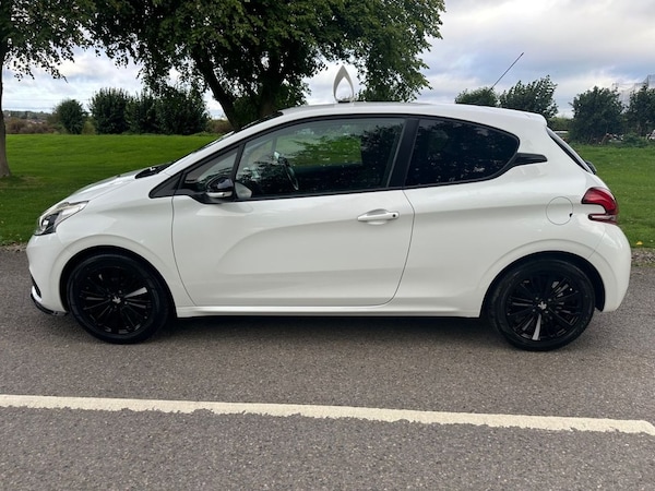 Used Peugeot 208 2017 for sale - 75998863: Photo 12