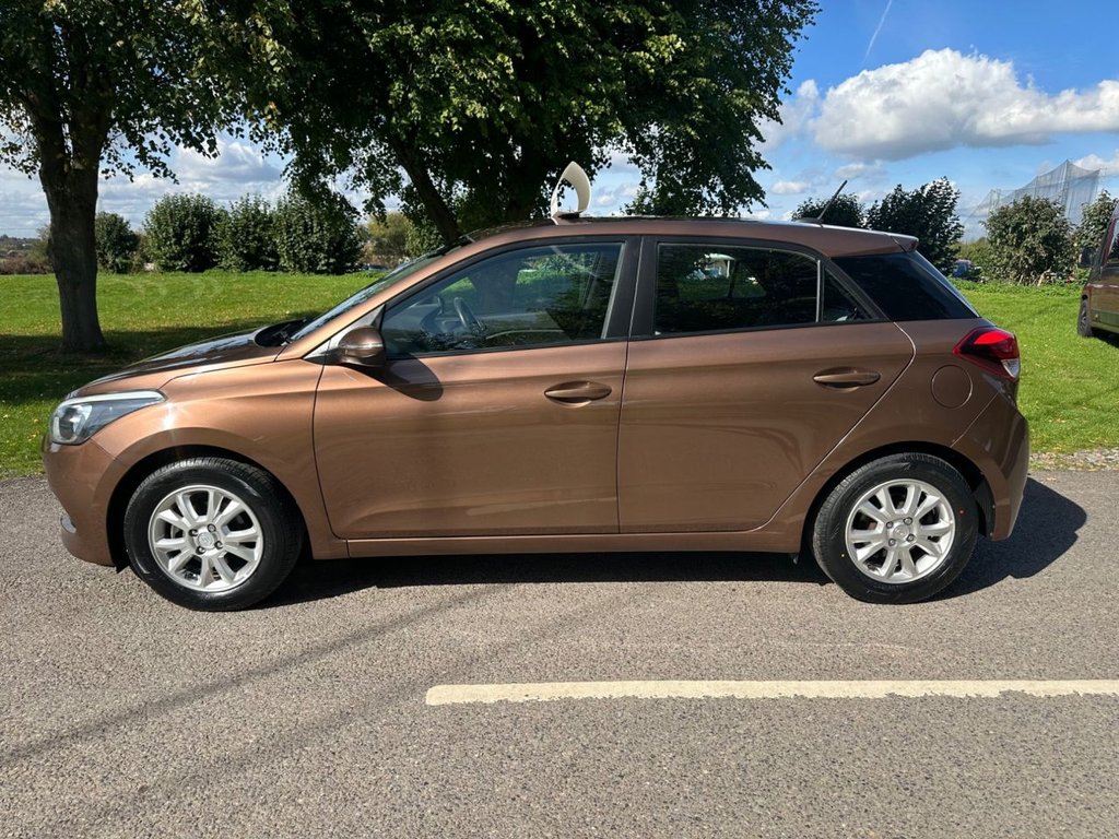 Used Hyundai i20 2016 for sale - 76098177: Photo 11