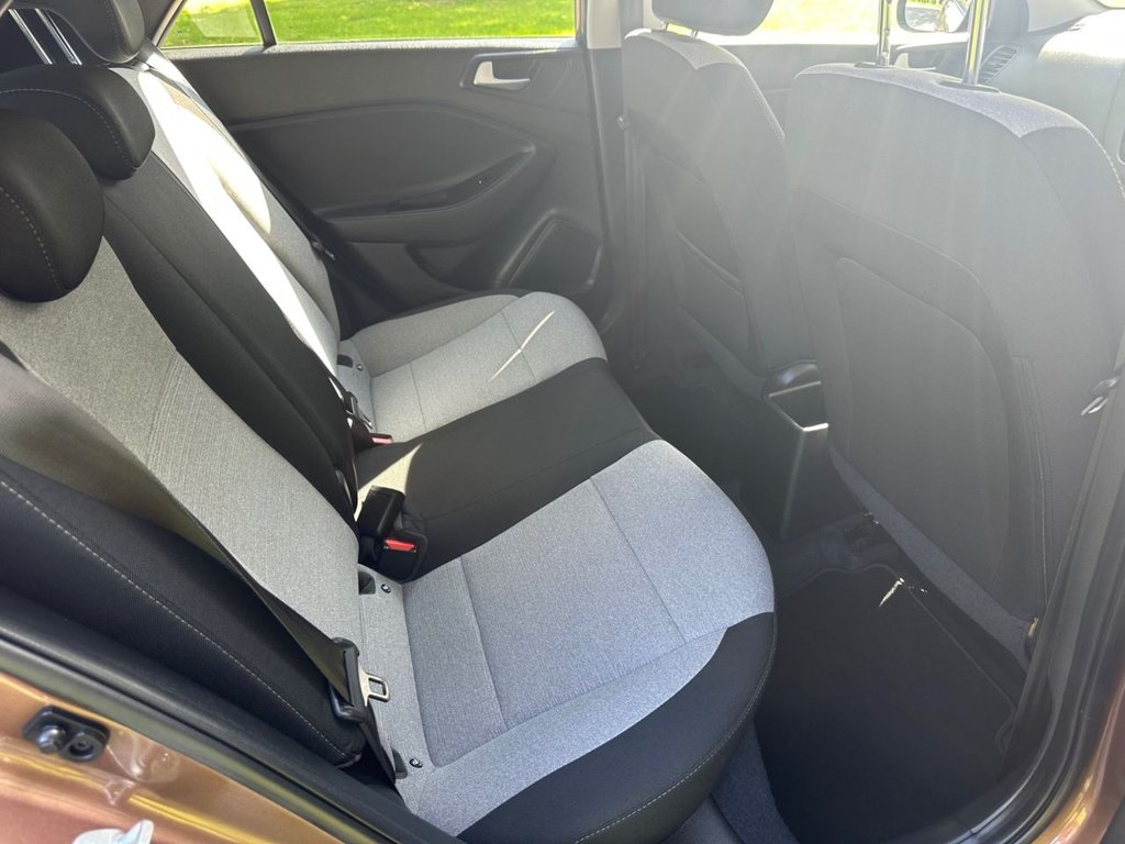 Used Hyundai i20 2016 for sale - 76098177: Photo 18