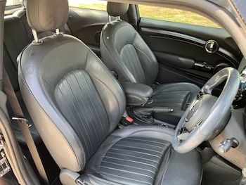 Used MINI Hatch 2021 for sale - 75585264: Photo