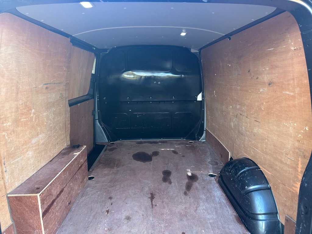 Used Volkswagen Transporter 2021 for sale - 77133677: Photo 17