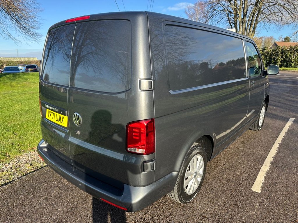 Used Volkswagen Transporter 2021 for sale - 77133677: Photo 3