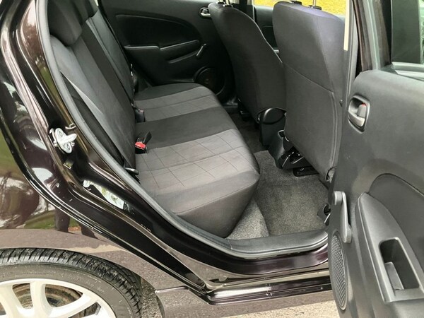 Used Mazda Mazda2 2011 for sale - 76280265: Photo 10