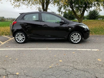 Used Mazda Mazda2 2011 for sale - 76280265: Photo 4
