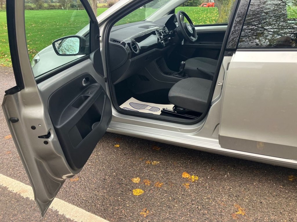 Used Volkswagen up! 2015 for sale - 76582599: Photo 15