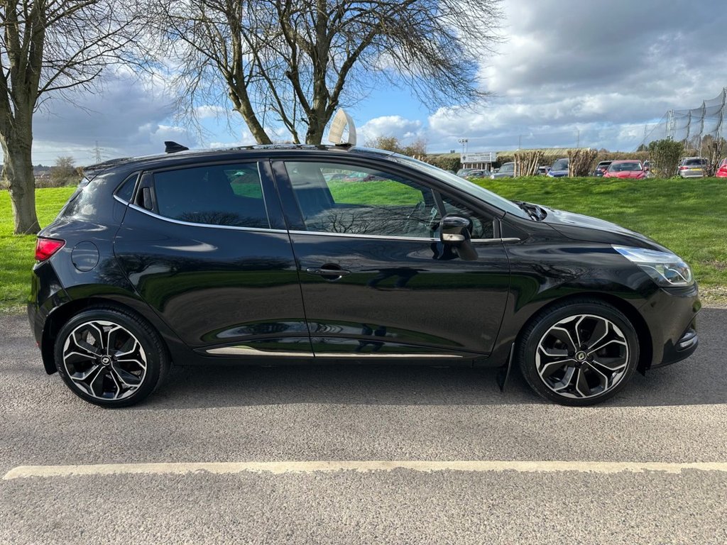 Used Renault Clio 2019 for sale - 77835985: Photo 2
