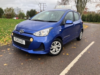 Used Hyundai i10 2018 for sale - 76536109: Photo