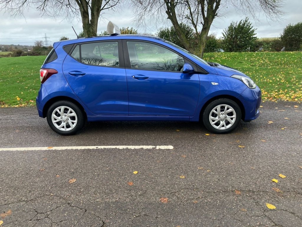 Used Hyundai i10 2018 for sale - 76536109: Photo 9