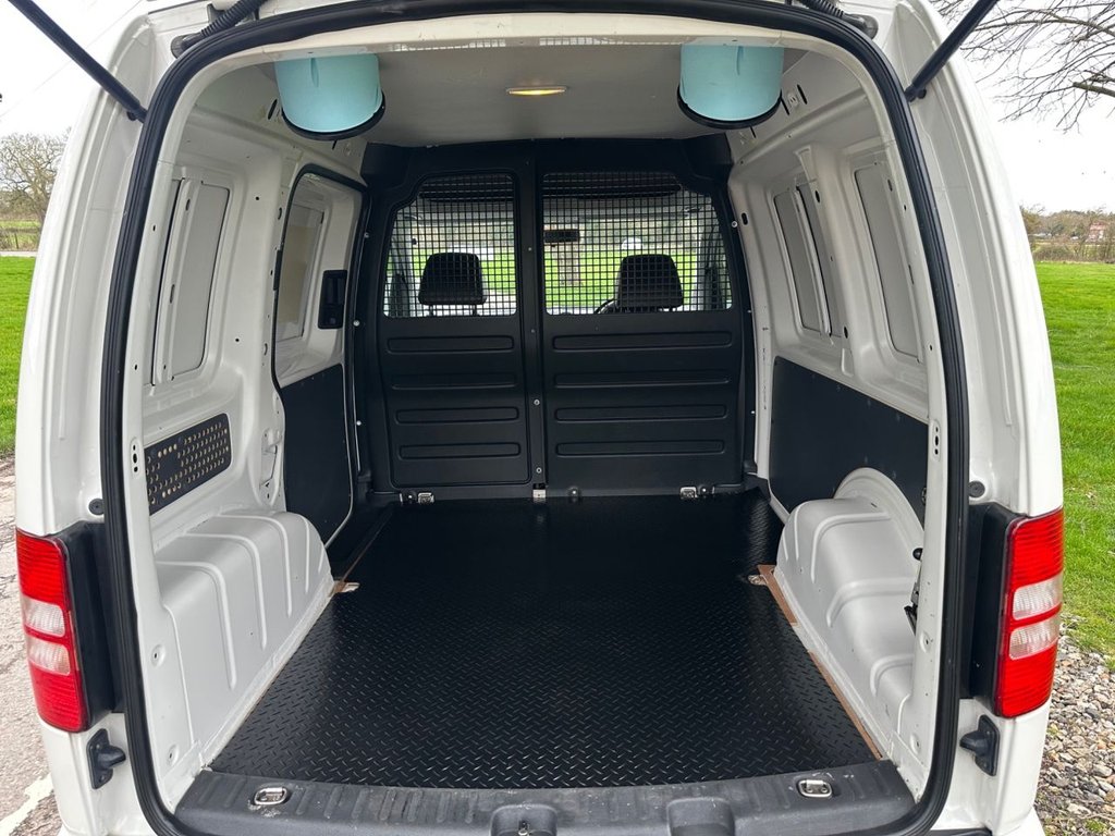 Used Volkswagen Caddy 2012 for sale - 77631771: Photo 17