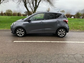 Used Hyundai i10 2019 for sale - 76883688: Photo