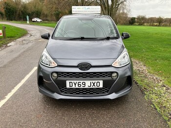 Used Hyundai i10 2019 for sale - 76883688: Photo