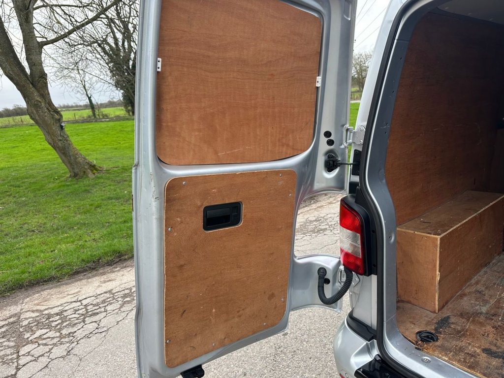 Used Volkswagen Transporter 2014 for sale - 77594090: Photo 13