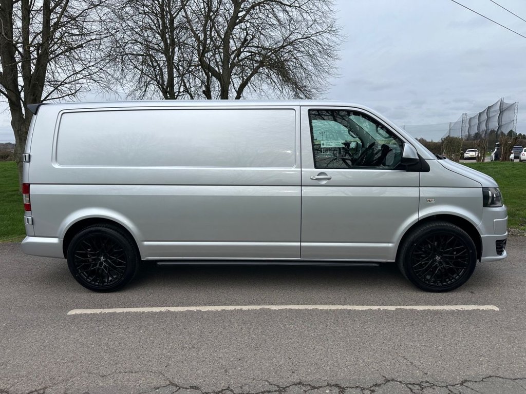 Used Volkswagen Transporter 2014 for sale - 77594090: Photo 2