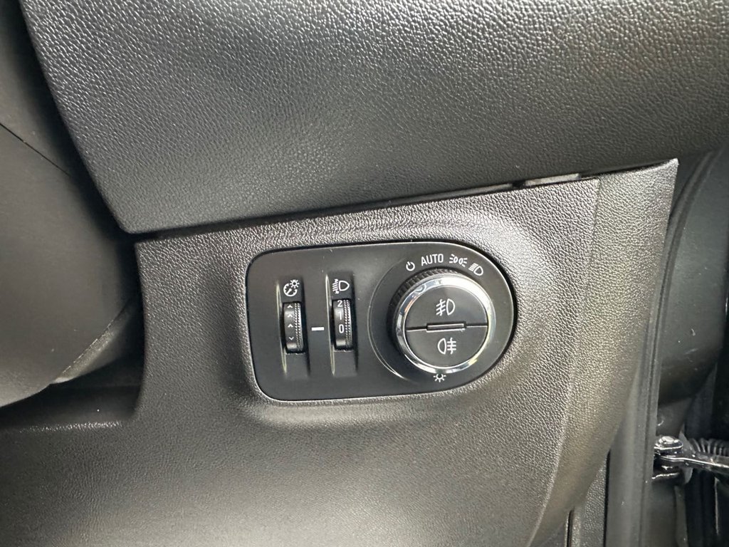 Used Vauxhall Corsa 2017 for sale - 76256566: Photo 23