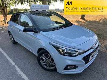 Used Hyundai i20 2019 for sale - 79414387: Photo