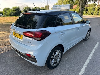 Used Hyundai i20 2019 for sale - 79414387: Photo