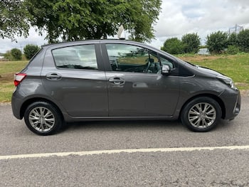 Used Toyota Yaris 2020 for sale - 79722997: Photo