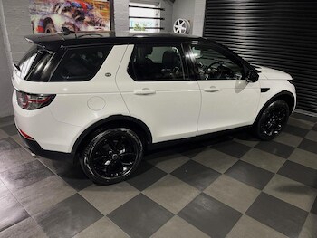 Used Land Rover Discovery Sport 2015 for sale - 75367218: Photo