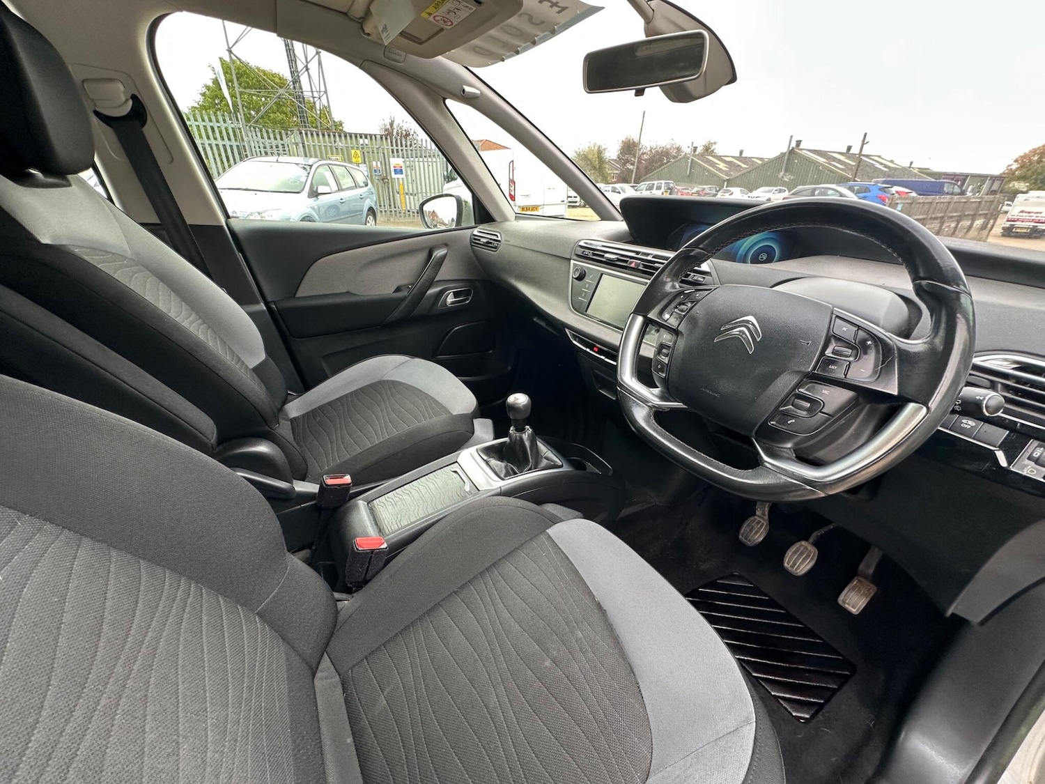 Used Citroen C4 Picasso 2014 for sale - 76122574: Photo 3