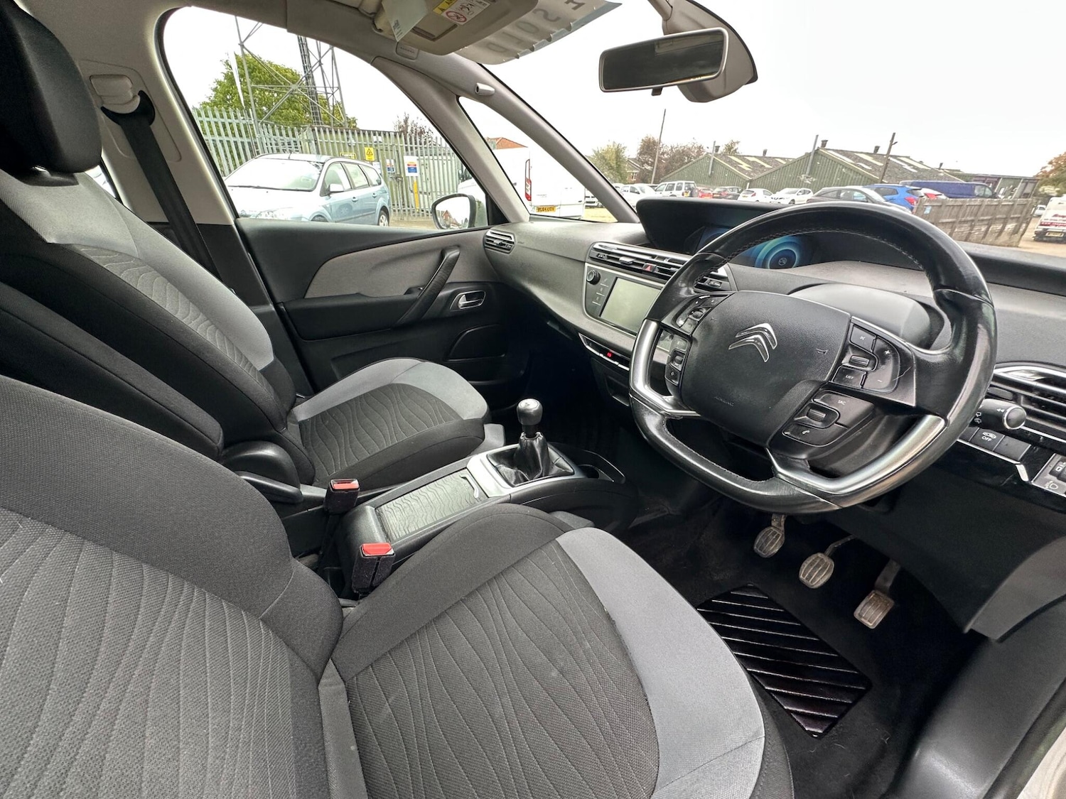 Used Citroen C4 Picasso 2014 for sale - 76122574: Photo 4